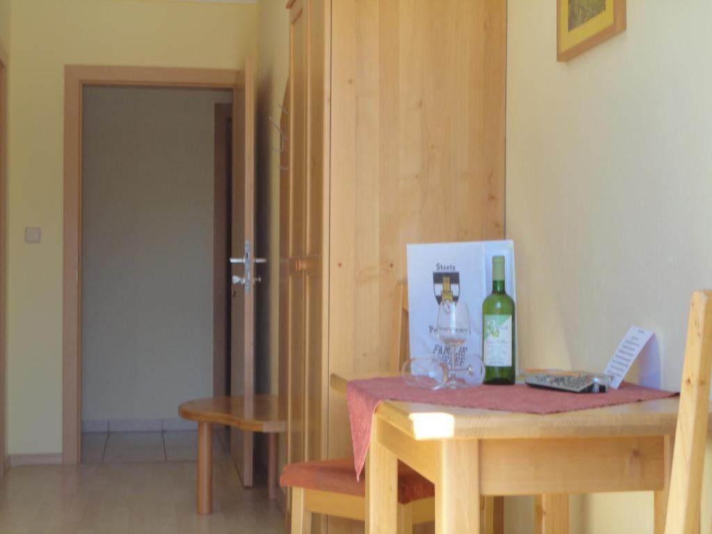 Gaestezimmer Rieder Staatz Habitación foto